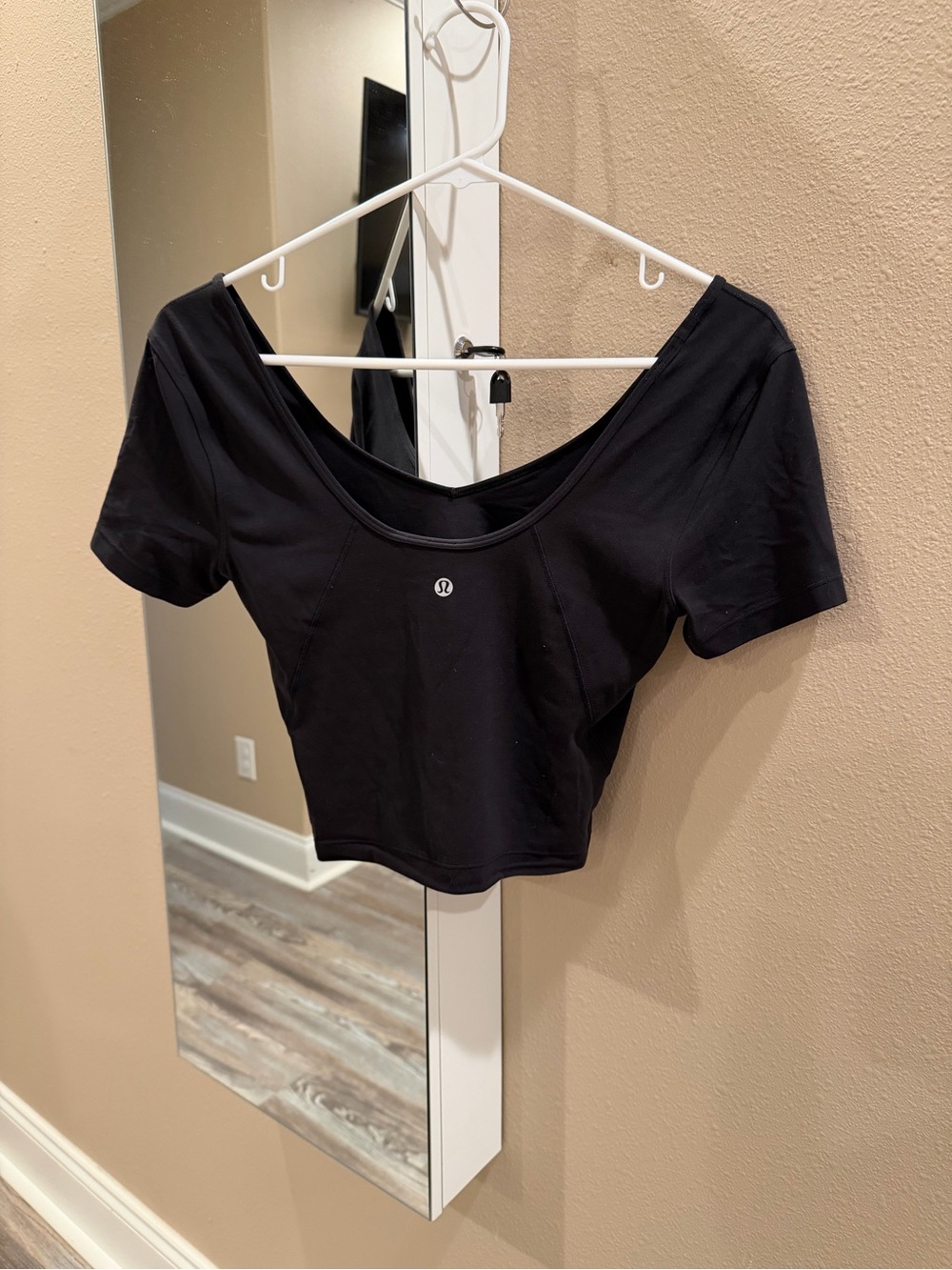 lululemon athletica Black Scoop-Neck Short Sleeve Crop Top